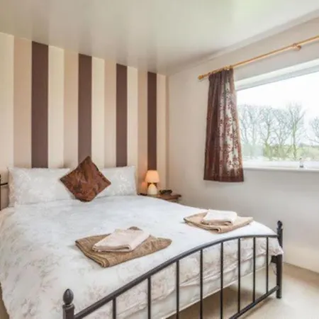 Idyllic Cottage, With Sea Views, Sleeps 6 Prázdninový dům