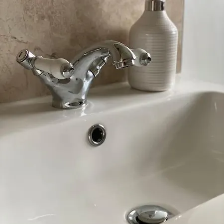 Feriehus Idyllic Cottage, With Sea Views, Sleeps 6 Whitby