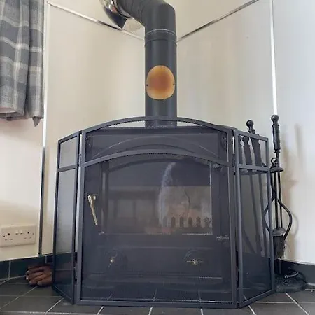 Idyllic Cottage, With Sea Views, Sleeps 6 Whitby