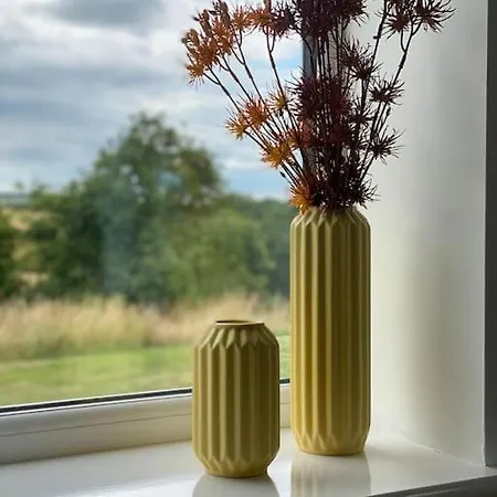 Idyllic Cottage, With Sea Views, Sleeps 6 * Whitby