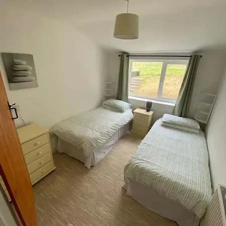 Holiday home Idyllic Cottage, With Sea Views, Sleeps 6 Whitby