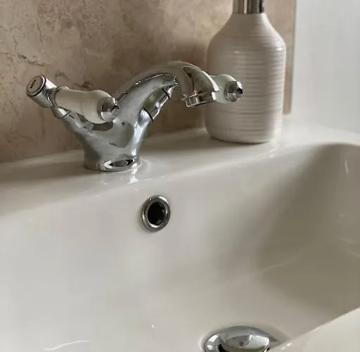 Vakantiehuis Idyllic Cottage, With Sea Views, Sleeps 6 Whitby